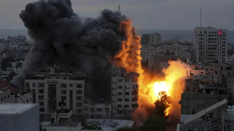 При атаке на сектор Газа погибли 11 медиков