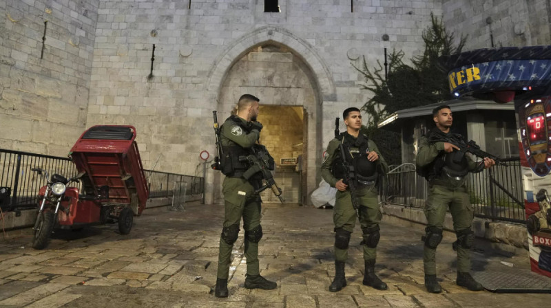 В Израиле разрешили носить оружие в шаббат