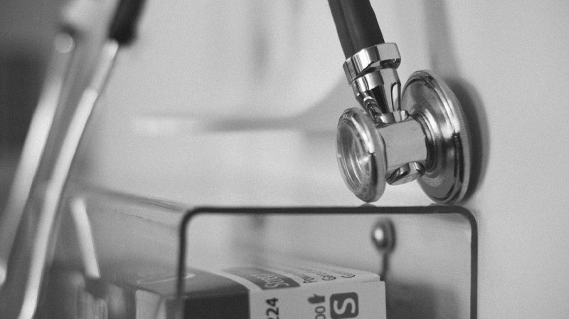 Второй рабочий скончался после падения с высоты в Астане