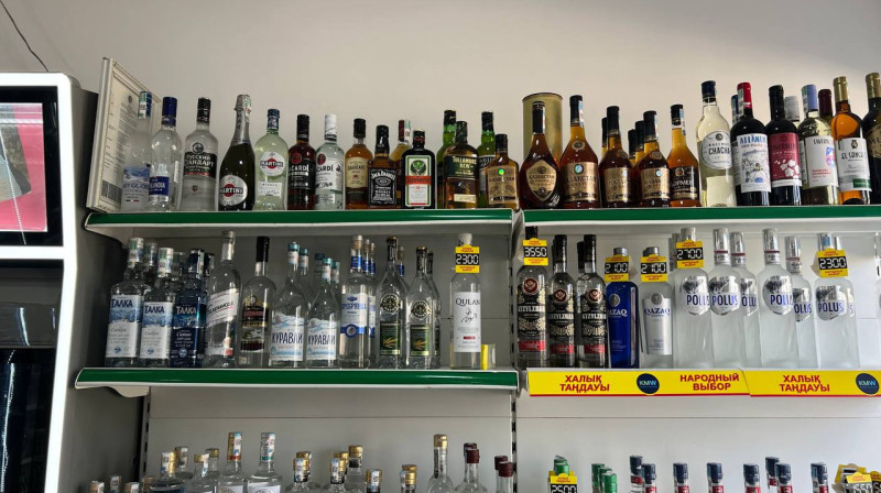 Алкогольные напитки и табачные изделия: что еще подорожало в Казахстане за год