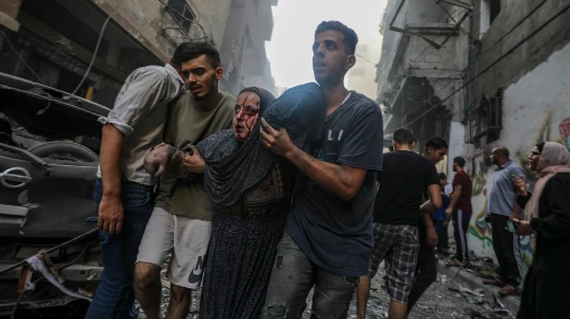 Израиль эвакуирует приграничный город, жители Газы едут на юг