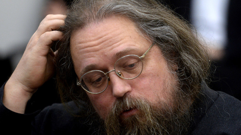 Главный российский "предатель в рясе" заявил об эмиграции