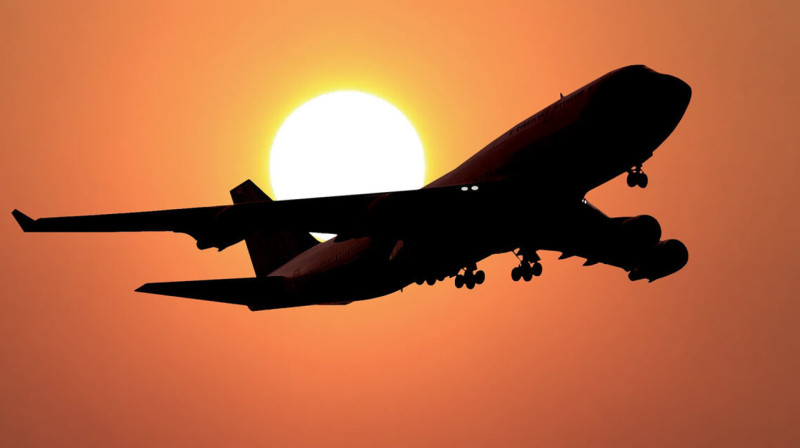 Cтудентка обвинила пилота в домогательствах на борту самолета