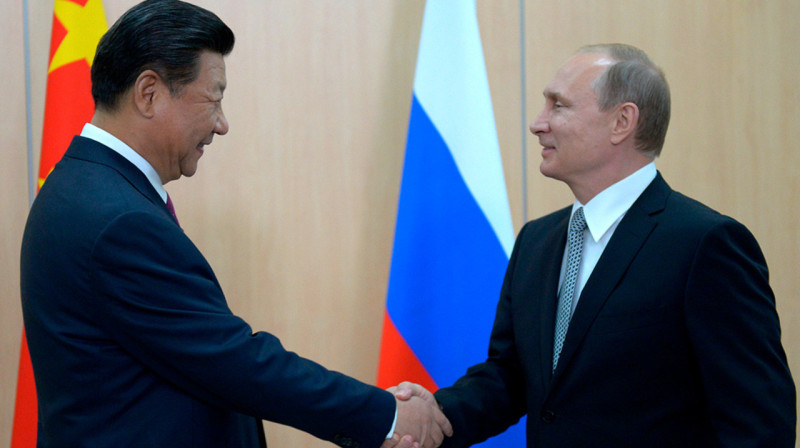 Путин проводит переговоры с Си Цзиньпином