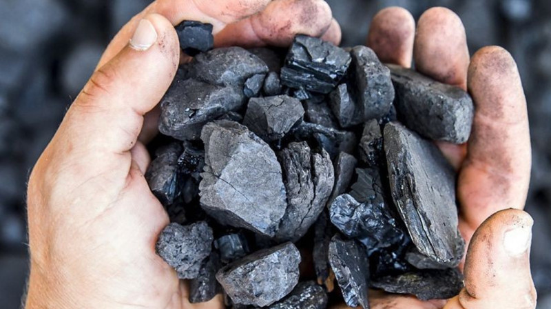 Запрет на вывоз угля из Казахстана продлевается еще на полгода