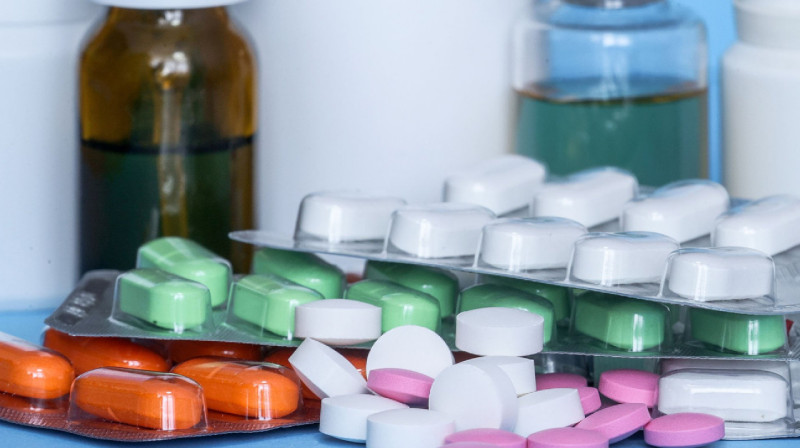 Единую базу лекарств и учета очередей в детсады обещают запустить в Казахстане в 2024 году