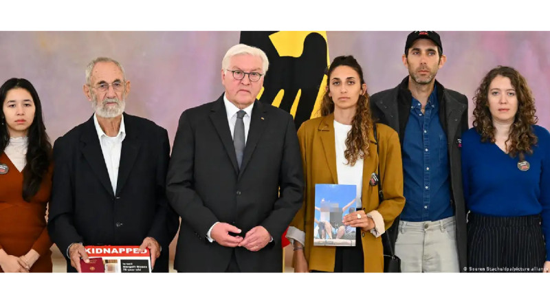 Президент ФРГ встретился с родными захваченных ХАМАС заложников