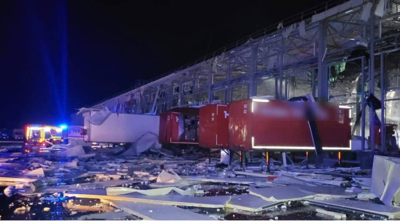 Ракетный удар по зданию почты убил 6 человек в Харькове