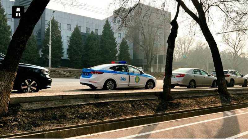 Участковый перевернулся на служебном авто и скрылся с места ДТП в Актюбинской области