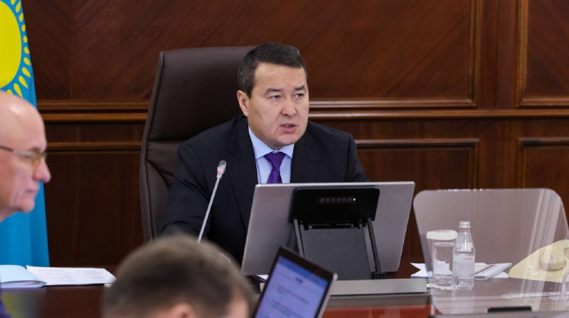 Смаилов раскритиковал снижение инвестиций в двух регионах Казахстана