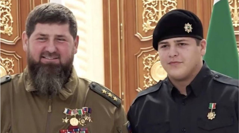 Очередную госнаграду вручили сыну Кадырова, избившего поджигателя Корана