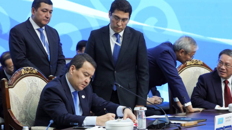 Торговля между странами ШОС выросла в 100 раз