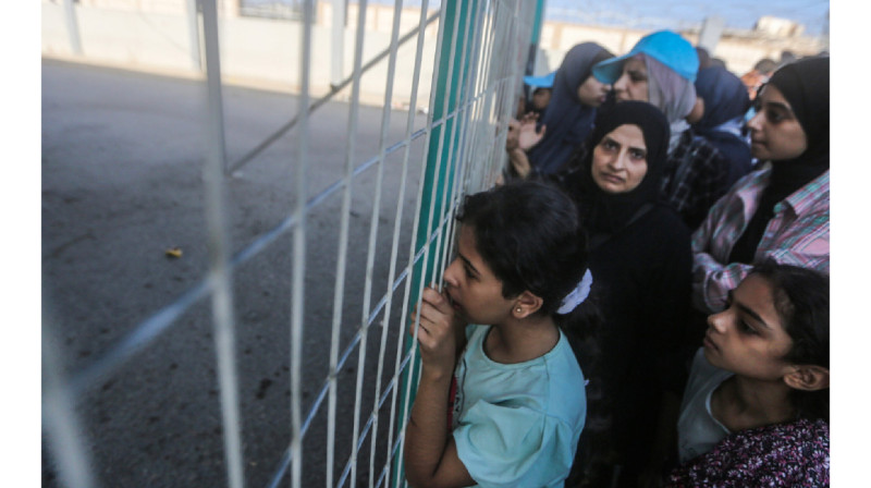 Более 100 иностранцев перешли египетскую границу из сектора Газа