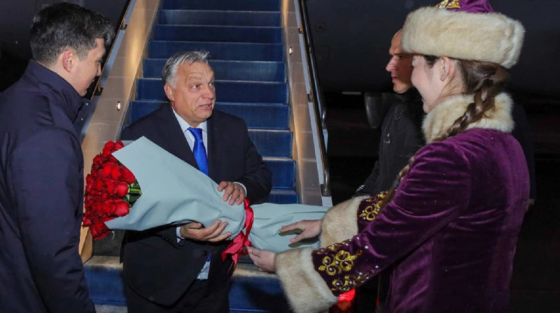 Глава правительства Венгрии прибыл в Казахстан