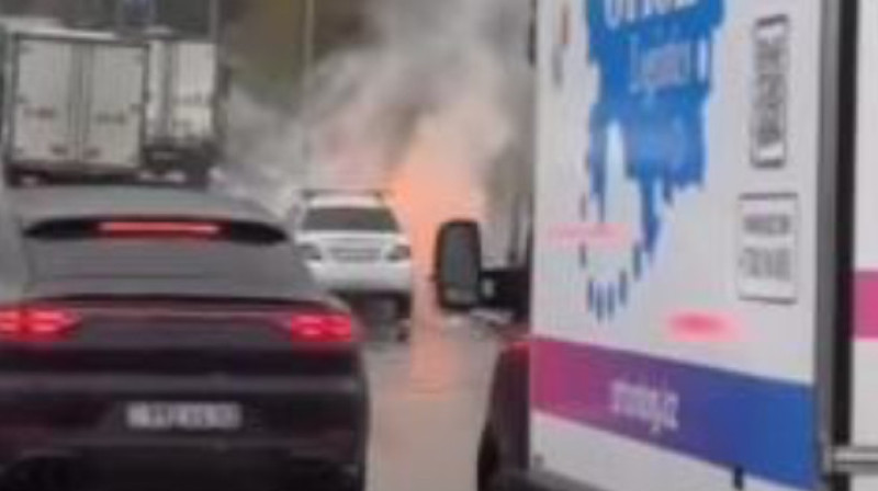 Водитель водовоза предотвратил взрыв машины в Алматы