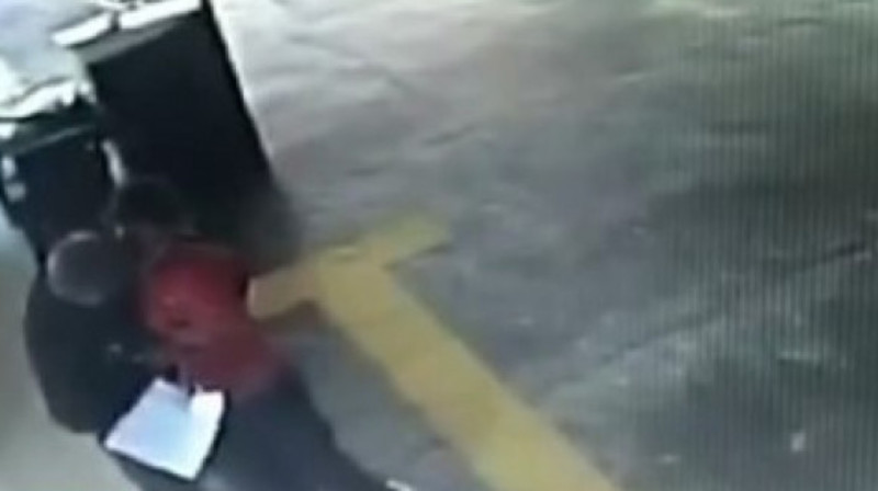 Школьного охранника в Алматы обвинили в домогательстве  шестиклассницы