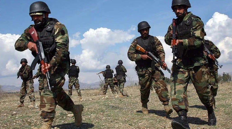 Учебная авиабаза ВВС Пакистана подверглась атаке террористов