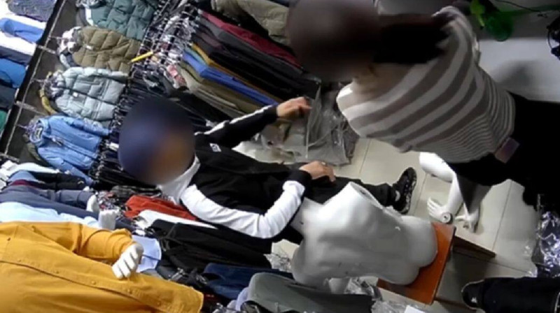 На круглую сумму прикупил себе обновки житель Актобе, воспользовавшись чужой картой (видео)