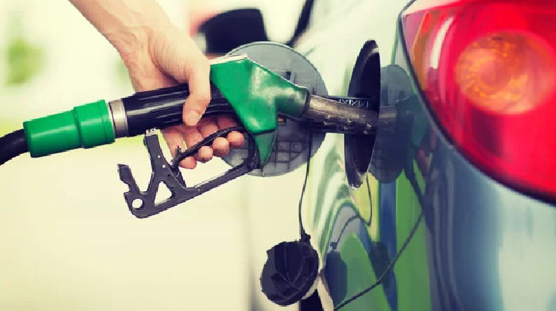 В Астане автогаз начали продавать по талонам