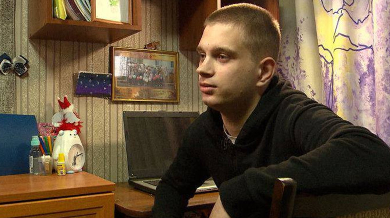 Подростку, вывезенному из Мариуполя в Россию, вручили повестку в военкомат