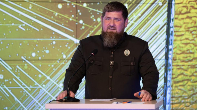 Рамзан Кадыров будет увольнять чиновников, дети которых не знают чеченский язык