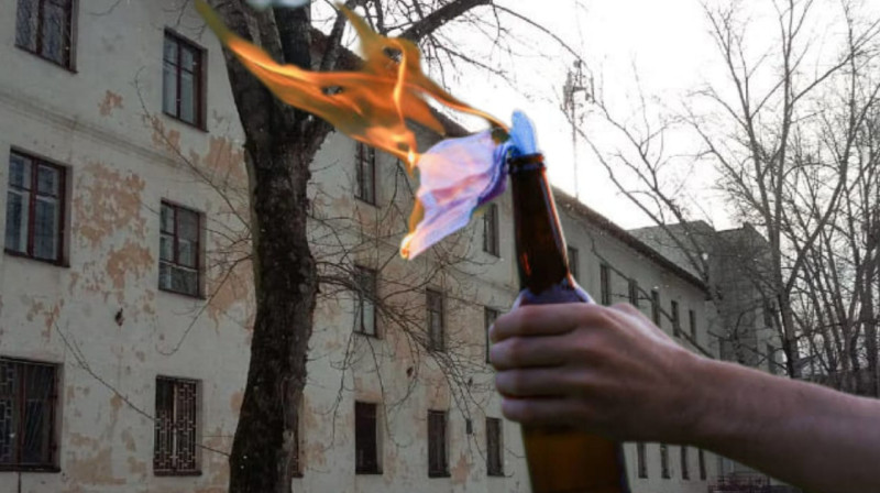 Пытаясь поджечь военкомат, пенсионерка едва не спалила поликлинику