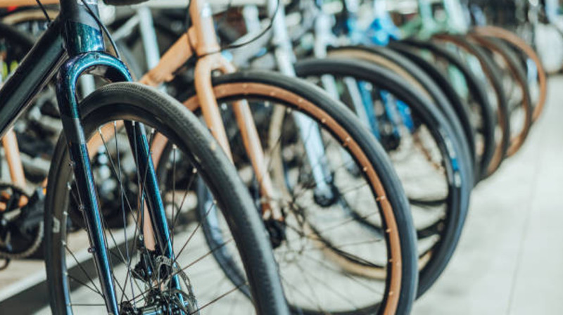 Россиян перестали запускать в Финляндию на велосипедах