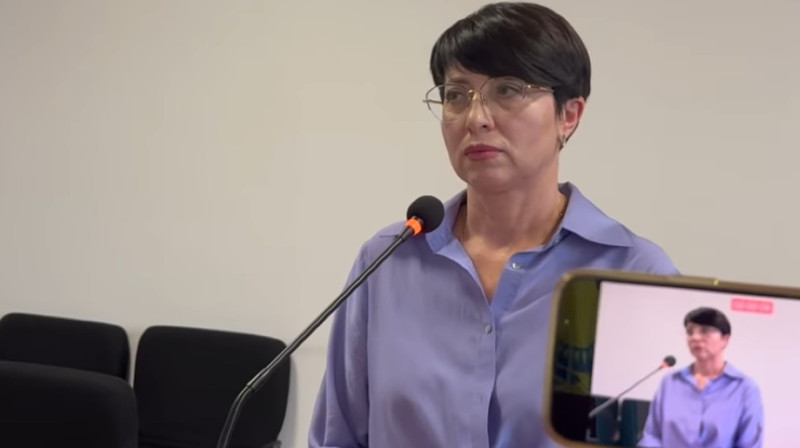 Тренера йоги судят за подарок коврика экс-главе облспорта в ЗКО