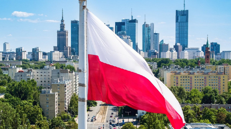 Премьер-министр Польши подал в отставку вместе со всем своим правительством