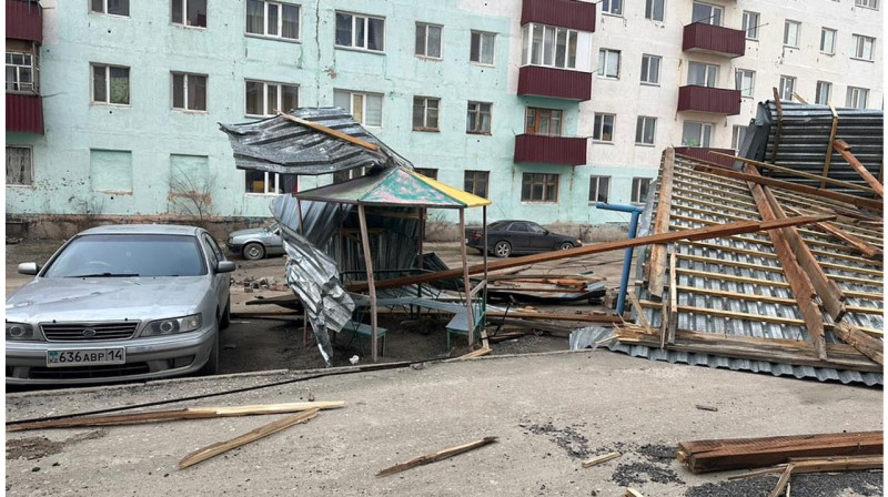 Без электроэнергии остались 100 населенных пунктов в Павлодарской области