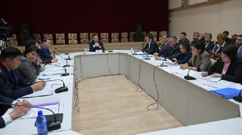 Аким Экибастуза  получил выговор в связи со смертью двух детей