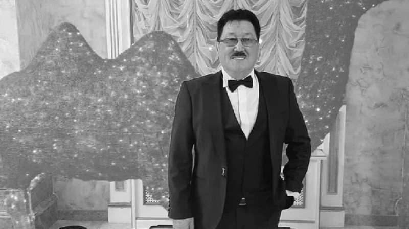Умер солист "Дос-Мукасан" Акжол Меирбеков