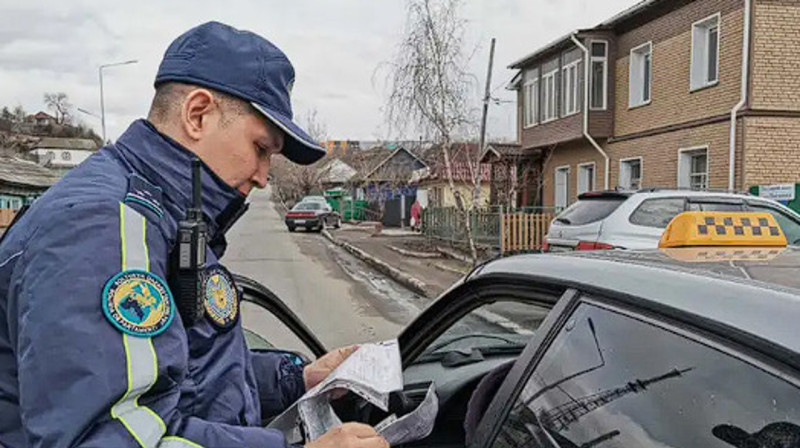 В Астане таксист отвез иностранца до отеля за 45 тысяч тенге