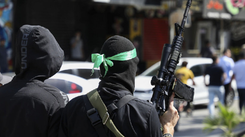 ХАМАС освободило первую группу заложников