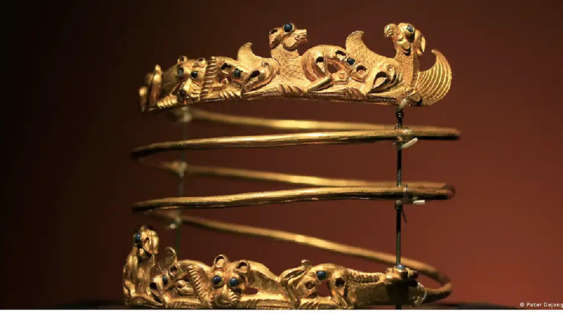 "Скифское золото" Крыма вернули Украине