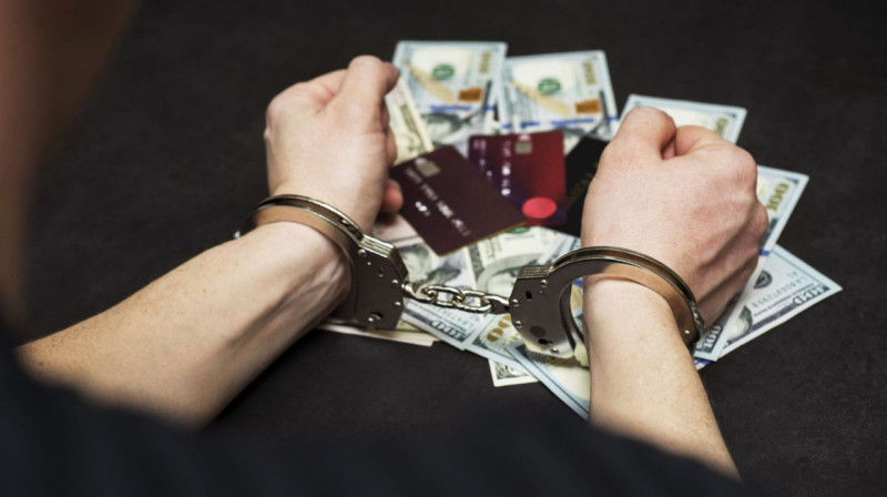 В Кокшетау задержали дроппера, обманувшего пенсионерку