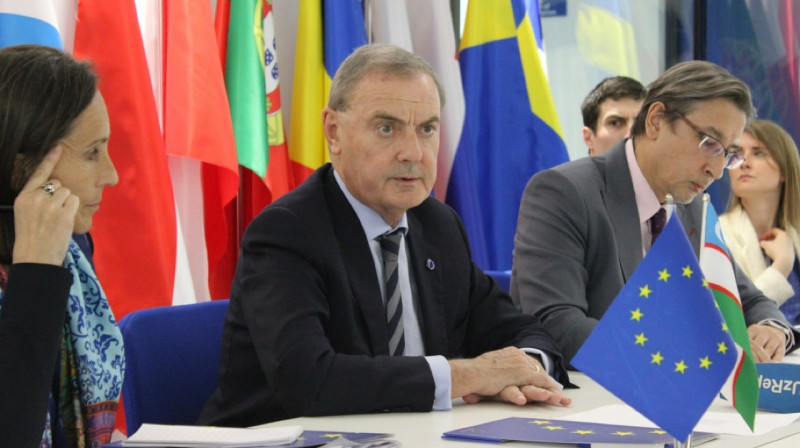 Казахстан продолжает помогать России обходить санкции, считает эксперт