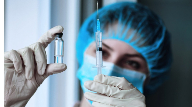 Наказывать родителей за отказ от вакцинации детей предлагают в Казахстане