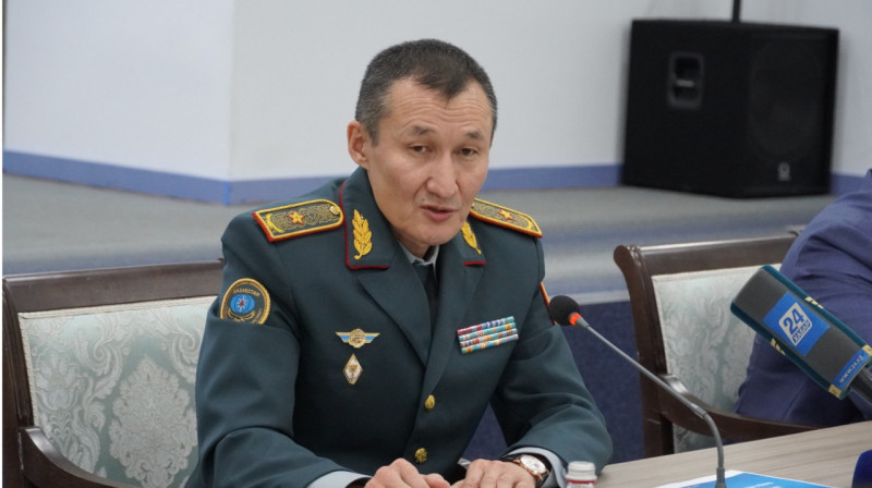 Министр по ЧС вылетел в Алматы