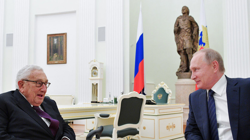 Российский президент выразил соболезнования вдове Киссинджера