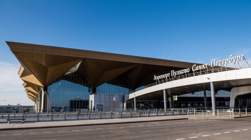 Путин отобрал у иностранной компании право управления аэропортом Пулково