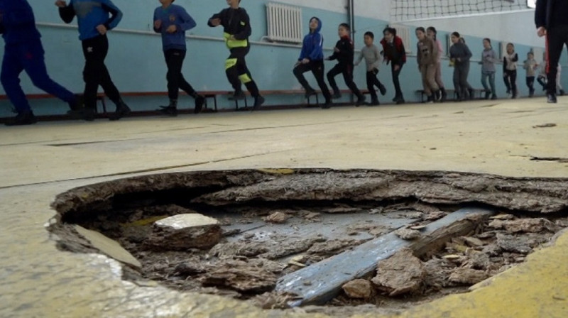 Уголовники, буллинг и подвалы: в школах Акмолинской области творится бардак