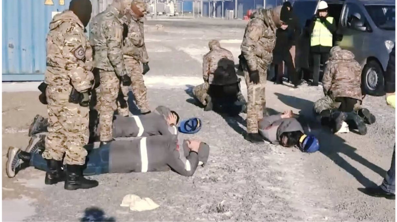 Черных старателей с золотом на 130 млн тенге задержали в Акмолинской области