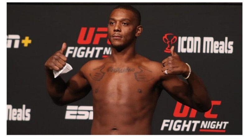 Экс-чемпиона UFC арестовали за избиение своего брата