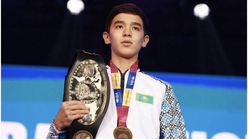Четыре золотые медали завоевал Казахстан на юниорском ЧМ по боксу