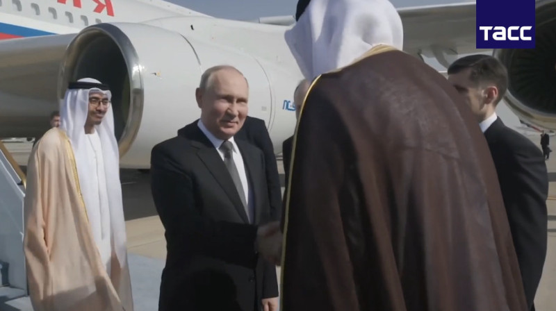 Путин прибыл в столицу ОАЭ