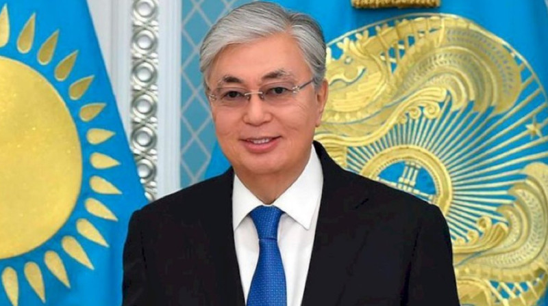 Токаев внес 7 млн тенге в фонд поддержки казахского языка