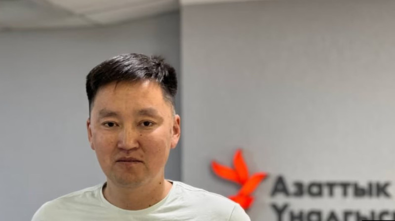 Выступающего против смены дизайна флага активиста задержали в Кыргызстане