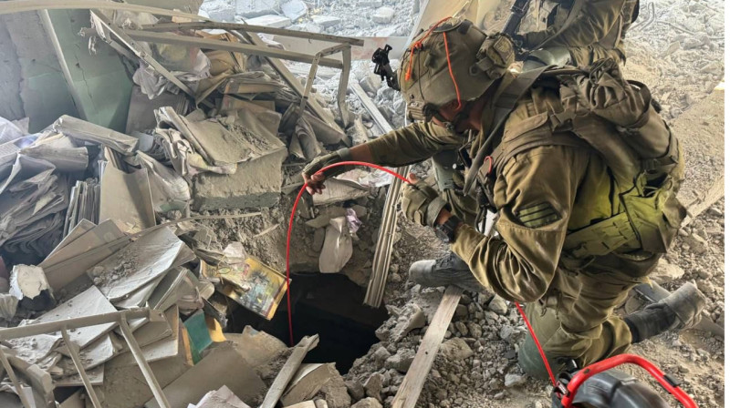 Израильская армия опубликовала кадры боев в одной из школ Газы