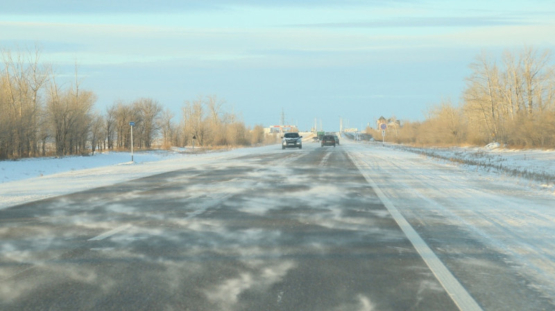 В семи областях Казахстана закрыли трассы